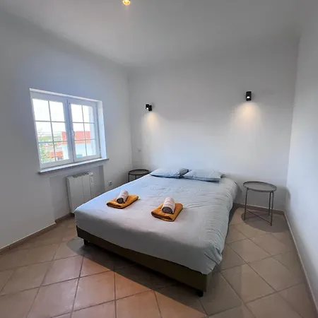 Charming 5 Min From Alfeizerão